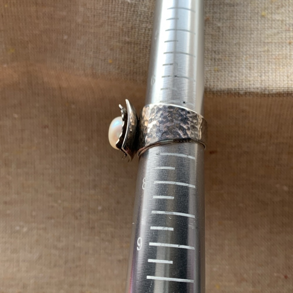 Silpada freshwater pearl on hammered band. - Picture 2 of 3